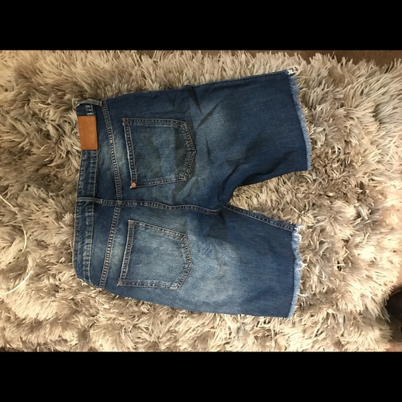 Ripped jean Capris - Picture 2 of 2